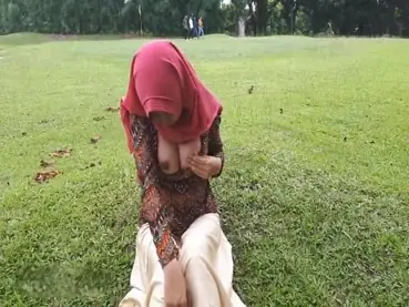 Exhib Nekat Pamer Depan Orang Ramai Tertangkap Kamera